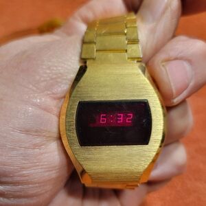 Vintage 1970s G.P. Unitrex LED quartz watch.
